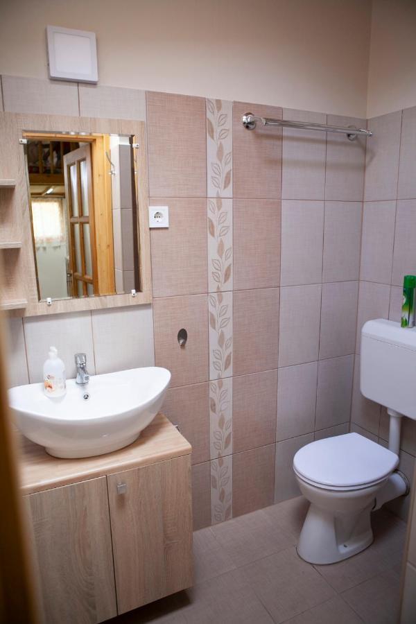 Rozsadomb Apartman Zalakaros Exterior foto